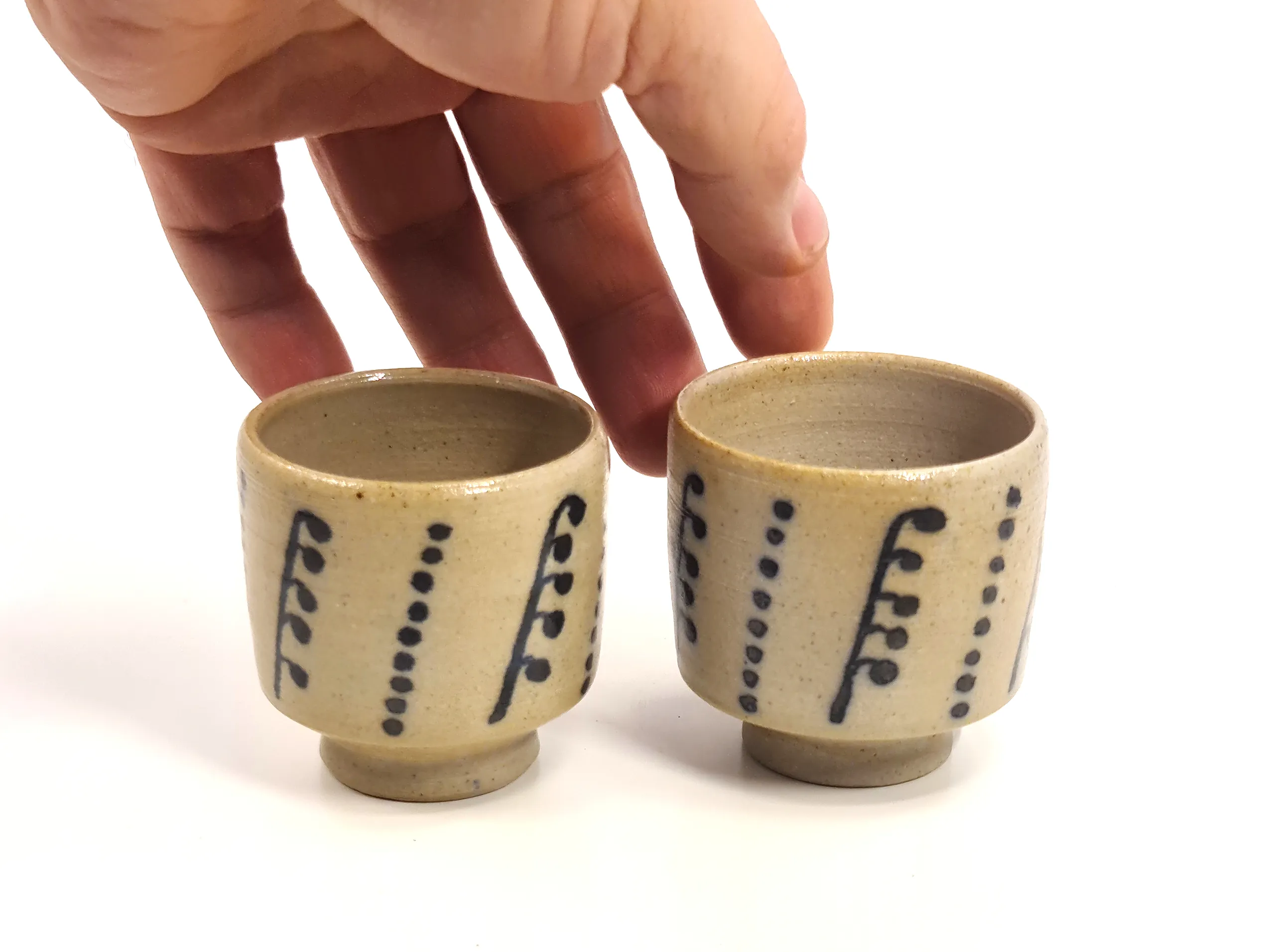 Dviejų mažų puodelių rinkinys „You Drink Coffee, I Drink Tea, My Dear“ - Image 3